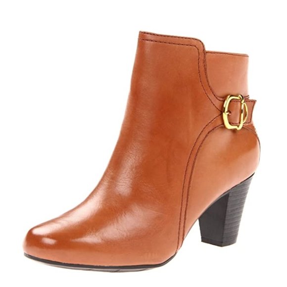 Clarks Shoes - 🎁 Clarks Women's Sapphire Vesta Boot